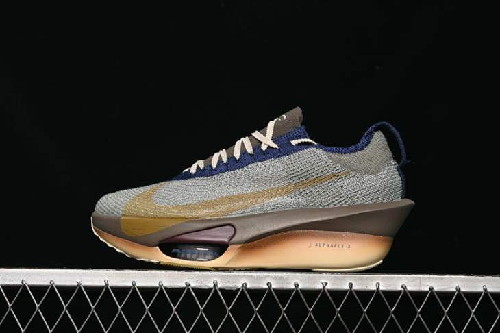 Picture of Nike VaporFly _SKUfw20771659575842362fw